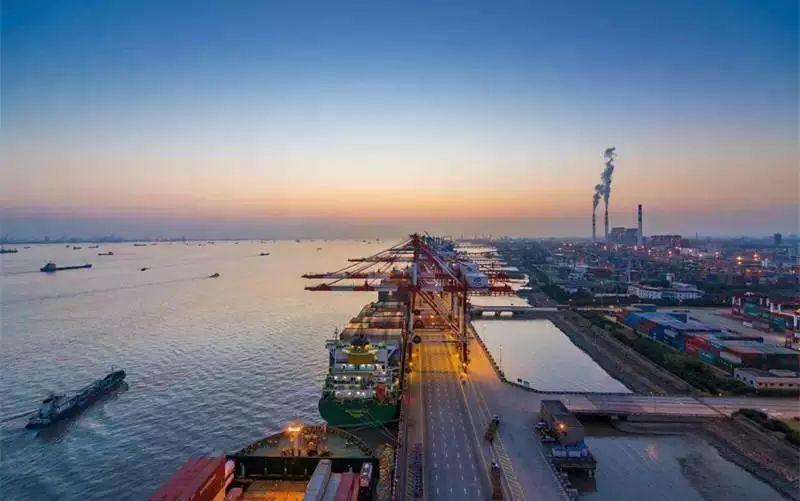开展港口物流业务对港口主业的影响